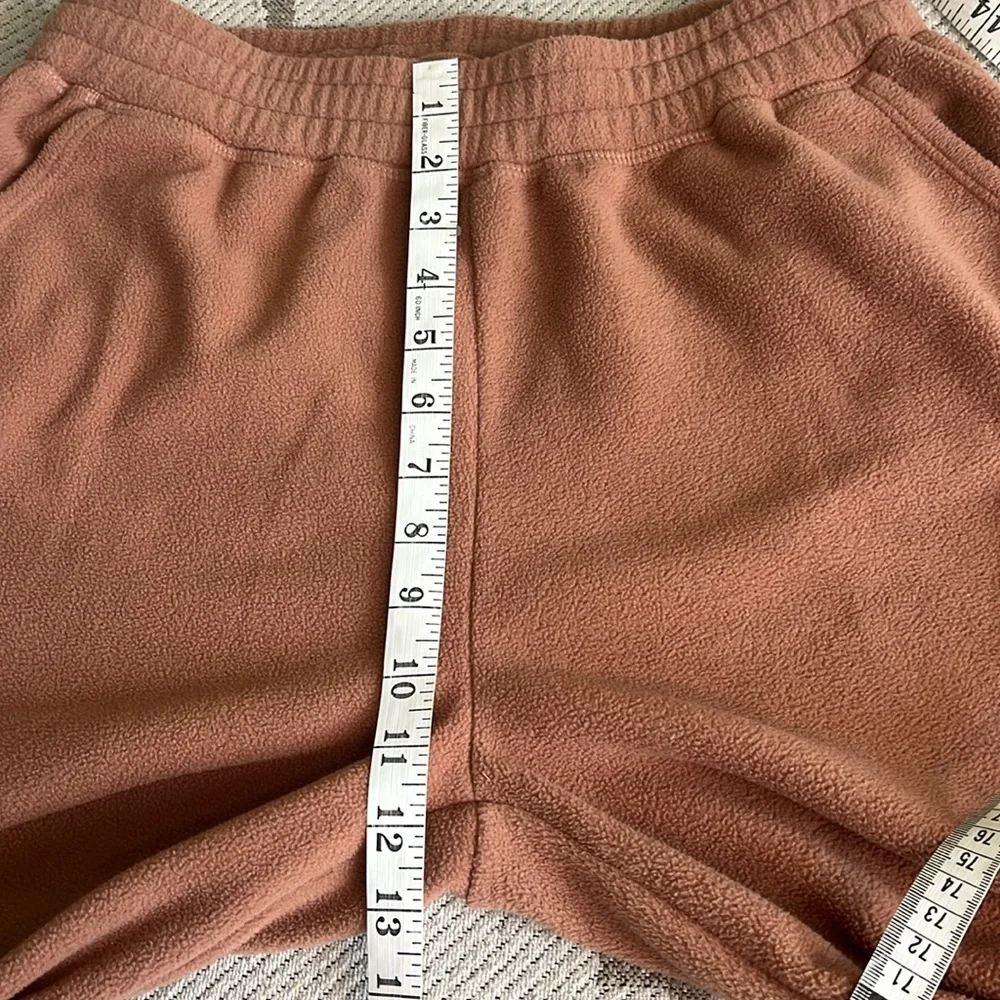 Beyond Yoga polar fleece jogger sweatpants - Picture 4 of 12